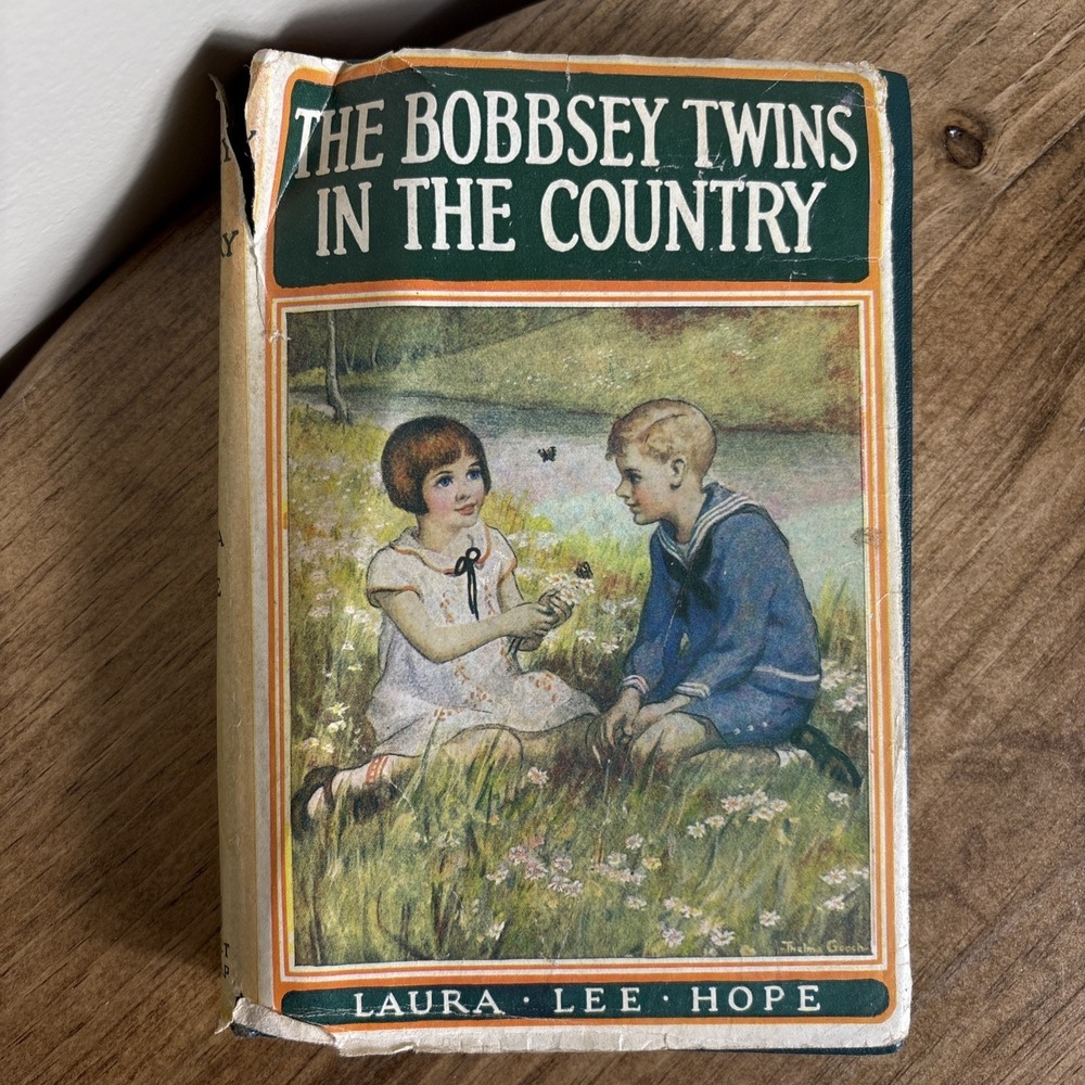 The Bobbsey Twins In The Country - Laura Lee Hope Grosset & Dunlap HC DJ No Date